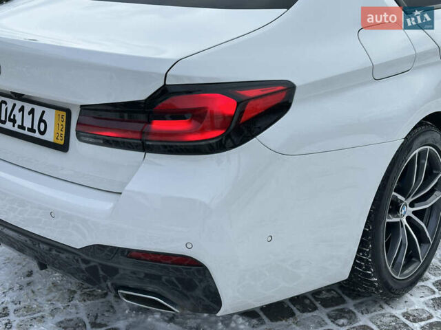 Белый БМВ 5 Серия, объемом двигателя 2 л и пробегом 175 тыс. км за 37650 $, фото 20 на Automoto.ua