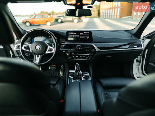 Белый БМВ 5 Серия, объемом двигателя 4.39 л и пробегом 76 тыс. км за 48000 $, фото 41 на Automoto.ua