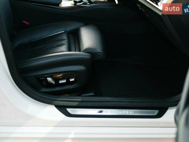 Белый БМВ 5 Серия, объемом двигателя 4.39 л и пробегом 76 тыс. км за 48000 $, фото 32 на Automoto.ua