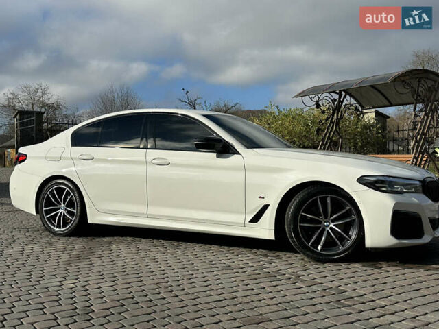 Белый БМВ 5 Серия, объемом двигателя 2 л и пробегом 175 тыс. км за 38500 $, фото 12 на Automoto.ua