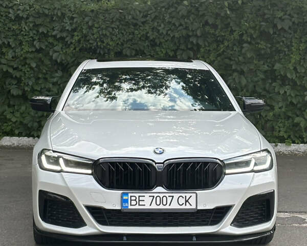Білий БМВ 5 Серія, об'ємом двигуна 2 л та пробігом 99 тис. км за 36000 $, фото 4 на Automoto.ua