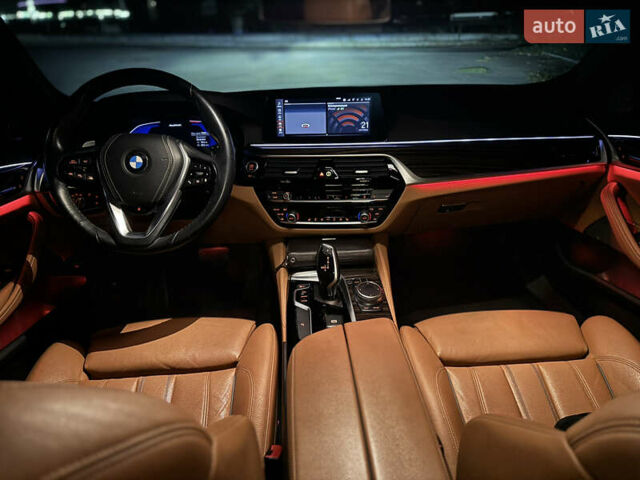 Белый БМВ 5 Серия, объемом двигателя 3 л и пробегом 81 тыс. км за 56500 $, фото 4 на Automoto.ua