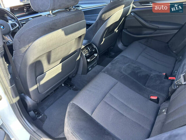 Белый БМВ 5 Серия, объемом двигателя 2 л и пробегом 175 тыс. км за 38500 $, фото 68 на Automoto.ua