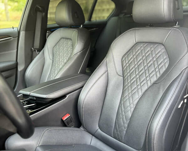 Білий БМВ 5 Серія, об'ємом двигуна 2 л та пробігом 99 тис. км за 36000 $, фото 19 на Automoto.ua