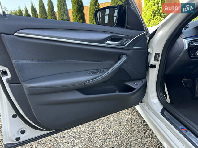 БМВ 5 Серия 2020 в Ивано-Франковске на Automoto.ua Белый БМВ 5 Серия, объемом двигателя 2 л и пробегом 174 тыс. км за 36750 $, фото 48 на Automoto.ua