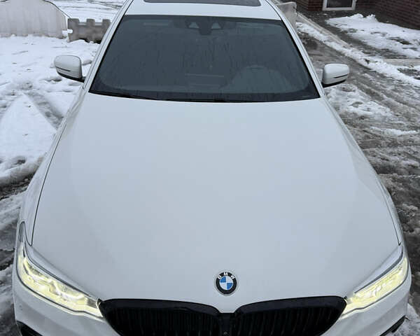 Белый БМВ 5 Серия, объемом двигателя 3 л и пробегом 88 тыс. км за 33000 $, фото 8 на Automoto.ua