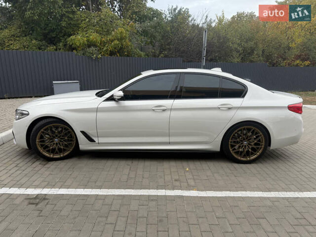 Белый БМВ 5 Серия, объемом двигателя 3 л и пробегом 85 тыс. км за 30000 $, фото 1 на Automoto.ua