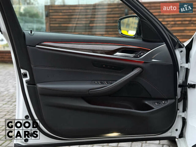 Белый БМВ 5 Серия, объемом двигателя 2 л и пробегом 105 тыс. км за 37000 $, фото 15 на Automoto.ua