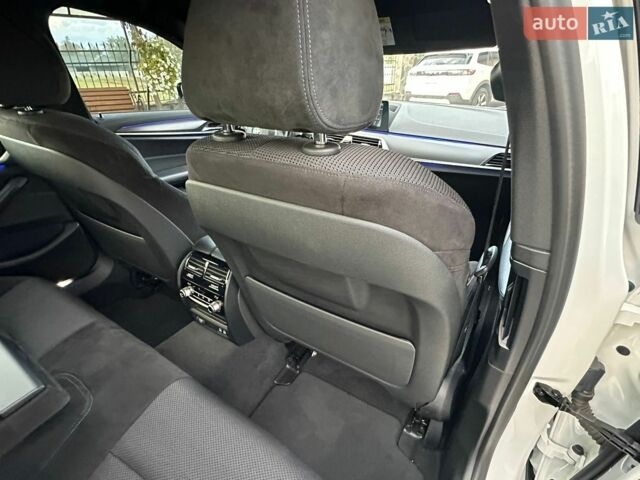 Білий БМВ 5 Серія, об'ємом двигуна 2 л та пробігом 180 тис. км за 35300 $, фото 89 на Automoto.ua