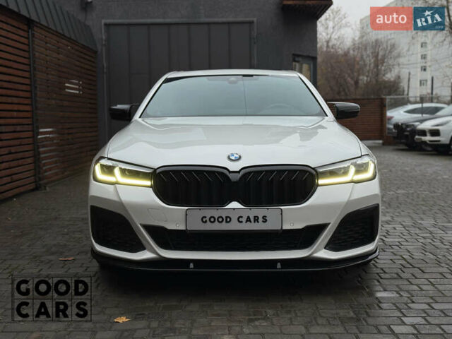 Белый БМВ 5 Серия, объемом двигателя 2 л и пробегом 105 тыс. км за 37000 $, фото 1 на Automoto.ua