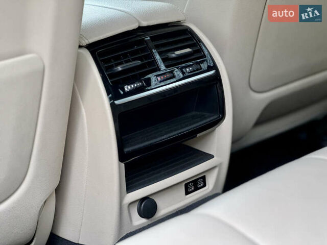Білий БМВ 5 Серія, об'ємом двигуна 3 л та пробігом 111 тис. км за 39000 $, фото 9 на Automoto.ua