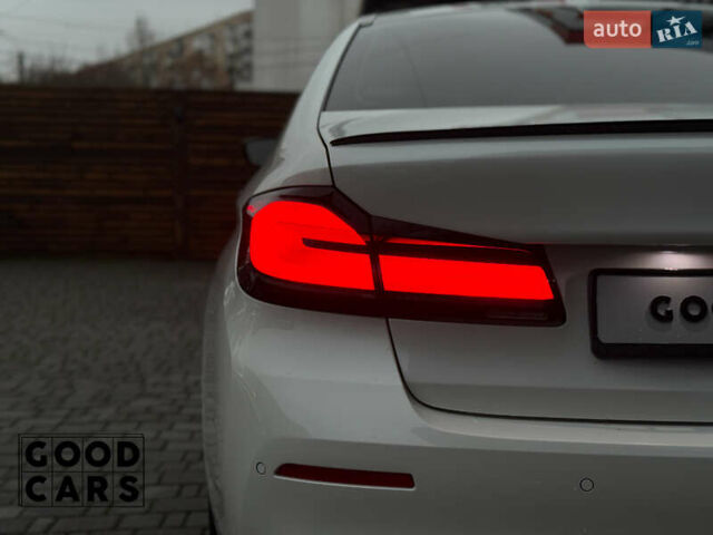 Белый БМВ 5 Серия, объемом двигателя 2 л и пробегом 105 тыс. км за 37000 $, фото 10 на Automoto.ua