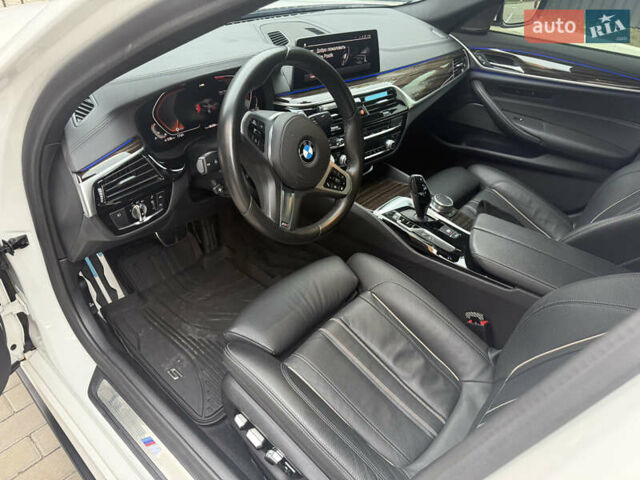 Белый БМВ 5 Серия, объемом двигателя 3 л и пробегом 85 тыс. км за 30000 $, фото 8 на Automoto.ua