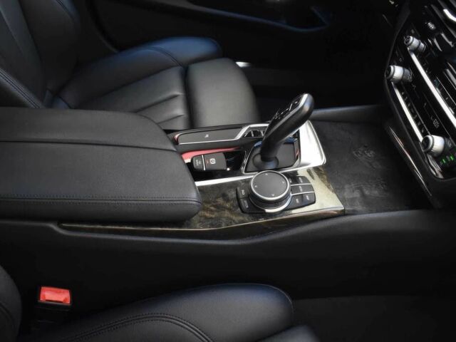 Белый БМВ 5 Серия, объемом двигателя 2 л и пробегом 39 тыс. км за 14800 $, фото 13 на Automoto.ua