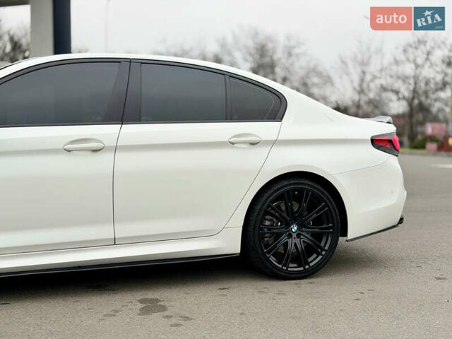 Белый БМВ 5 Серия, объемом двигателя 3 л и пробегом 79 тыс. км за 37999 $, фото 10 на Automoto.ua