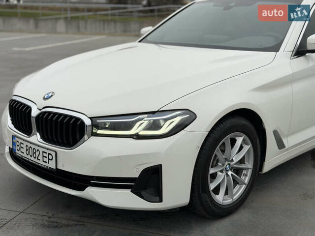 Белый БМВ 5 Серия, объемом двигателя 2 л и пробегом 43 тыс. км за 42800 $, фото 5 на Automoto.ua
