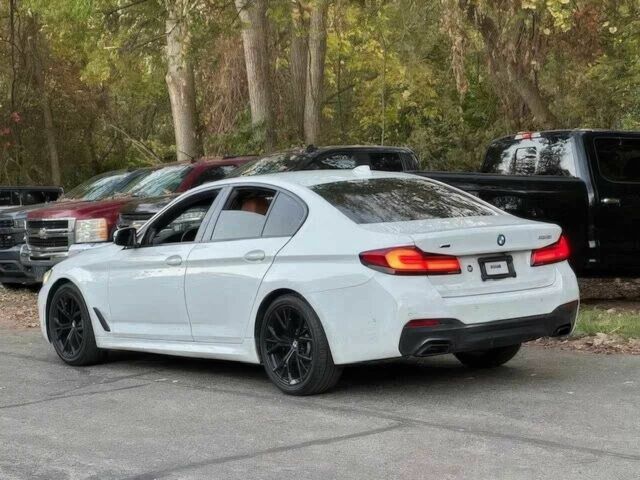 Білий БМВ 5 Серія, об'ємом двигуна 2 л та пробігом 24 тис. км за 15000 $, фото 6 на Automoto.ua