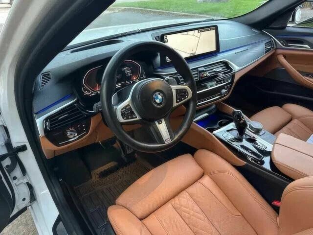 Білий БМВ 5 Серія, об'ємом двигуна 2 л та пробігом 24 тис. км за 15000 $, фото 10 на Automoto.ua