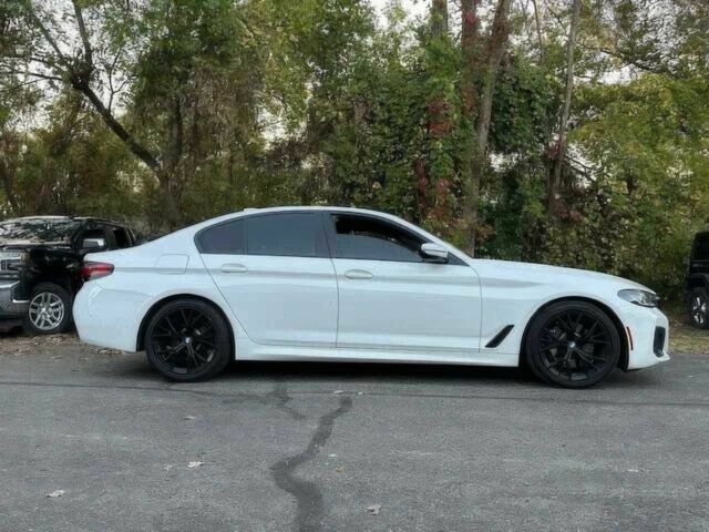 Білий БМВ 5 Серія, об'ємом двигуна 2 л та пробігом 24 тис. км за 15000 $, фото 3 на Automoto.ua