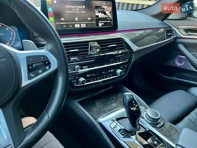 Белый БМВ 5 Серия, объемом двигателя 3 л и пробегом 45 тыс. км за 45990 $, фото 60 на Automoto.ua