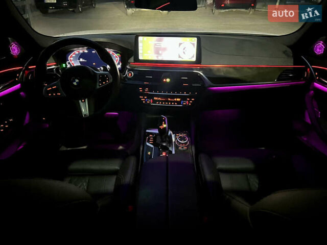 Белый БМВ 5 Серия, объемом двигателя 3 л и пробегом 45 тыс. км за 45990 $, фото 37 на Automoto.ua