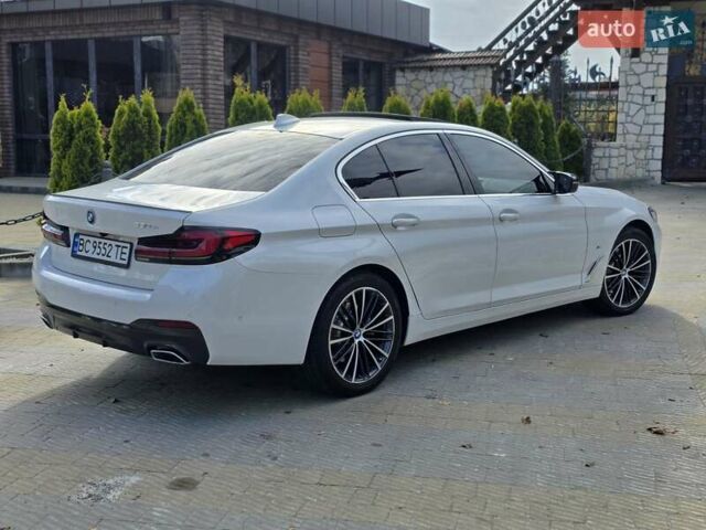 Белый БМВ 5 Серия, объемом двигателя 2 л и пробегом 49 тыс. км за 41799 $, фото 26 на Automoto.ua