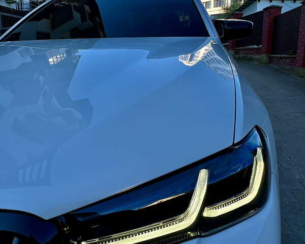 Белый БМВ 5 Серия, объемом двигателя 3 л и пробегом 45 тыс. км за 45990 $, фото 24 на Automoto.ua