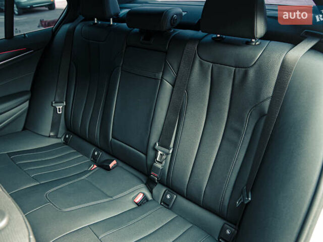 Белый БМВ 5 Серия, объемом двигателя 2 л и пробегом 19 тыс. км за 49500 $, фото 17 на Automoto.ua