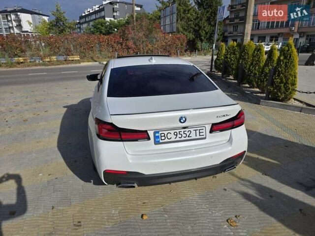 Белый БМВ 5 Серия, объемом двигателя 2 л и пробегом 49 тыс. км за 41799 $, фото 11 на Automoto.ua