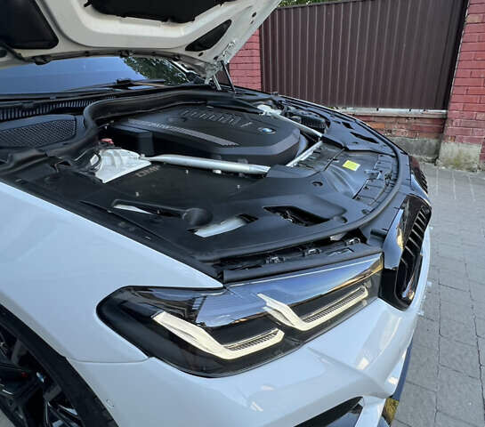 Белый БМВ 5 Серия, объемом двигателя 3 л и пробегом 45 тыс. км за 45990 $, фото 64 на Automoto.ua