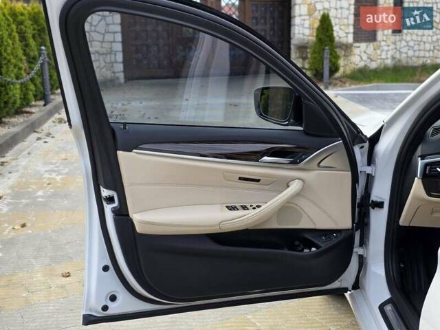 Белый БМВ 5 Серия, объемом двигателя 2 л и пробегом 49 тыс. км за 41799 $, фото 22 на Automoto.ua