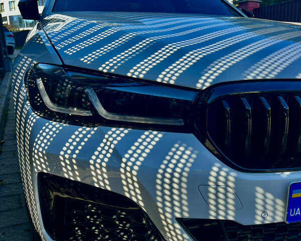 Белый БМВ 5 Серия, объемом двигателя 3 л и пробегом 45 тыс. км за 45990 $, фото 25 на Automoto.ua