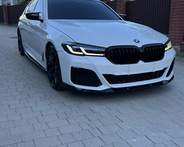 Белый БМВ 5 Серия, объемом двигателя 3 л и пробегом 45 тыс. км за 45990 $, фото 5 на Automoto.ua