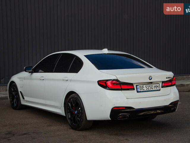 Белый БМВ 5 Серия, объемом двигателя 2 л и пробегом 19 тыс. км за 49500 $, фото 6 на Automoto.ua