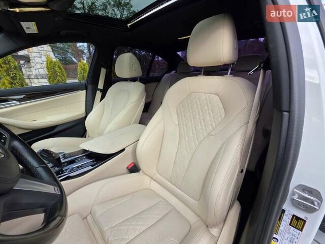 Белый БМВ 5 Серия, объемом двигателя 2 л и пробегом 49 тыс. км за 41799 $, фото 34 на Automoto.ua