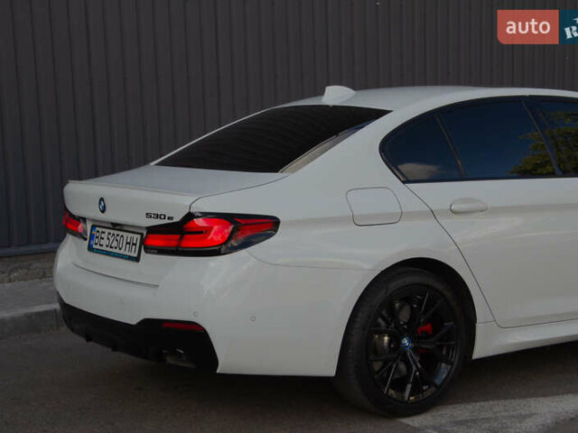 Белый БМВ 5 Серия, объемом двигателя 2 л и пробегом 19 тыс. км за 49500 $, фото 7 на Automoto.ua