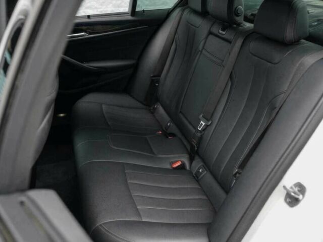 Белый БМВ 5 Серия, объемом двигателя 2 л и пробегом 30 тыс. км за 30000 $, фото 10 на Automoto.ua