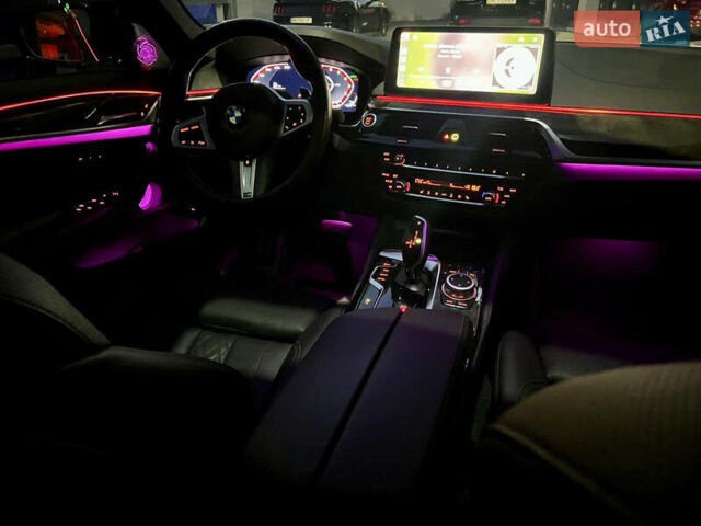 Белый БМВ 5 Серия, объемом двигателя 3 л и пробегом 45 тыс. км за 45990 $, фото 35 на Automoto.ua