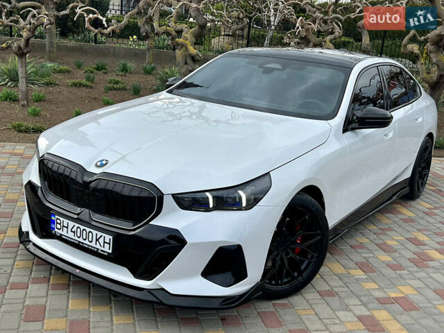 Белый БМВ 5 Серия, объемом двигателя 2 л и пробегом 38 тыс. км за 64000 $, фото 43 на Automoto.ua