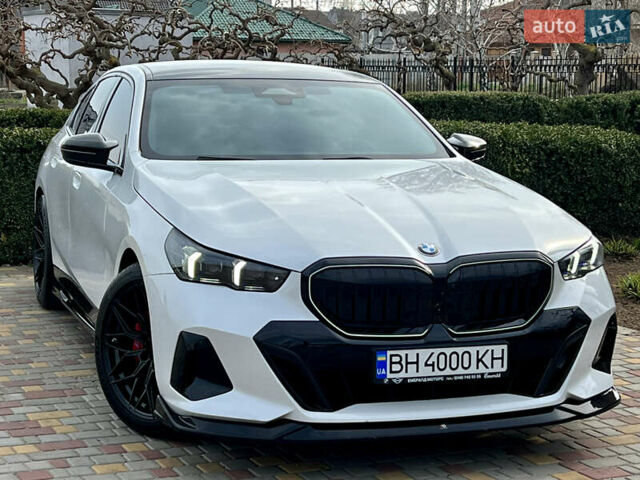 Белый БМВ 5 Серия, объемом двигателя 2 л и пробегом 38 тыс. км за 64000 $, фото 3 на Automoto.ua
