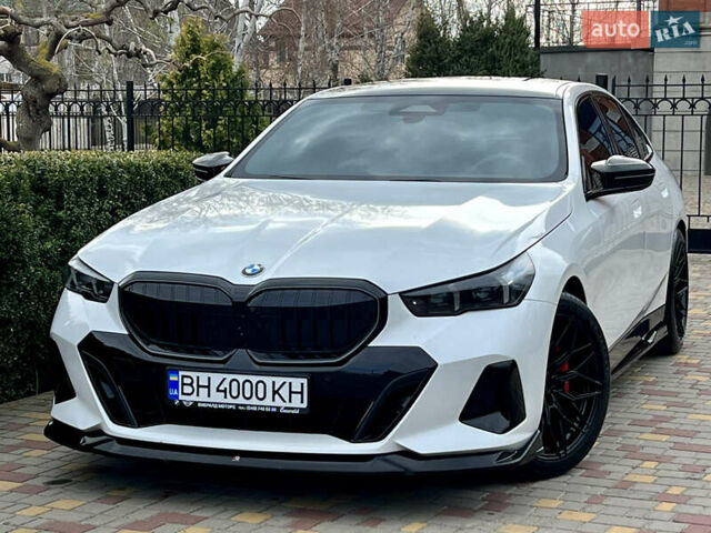 Белый БМВ 5 Серия, объемом двигателя 2 л и пробегом 38 тыс. км за 64000 $, фото 8 на Automoto.ua