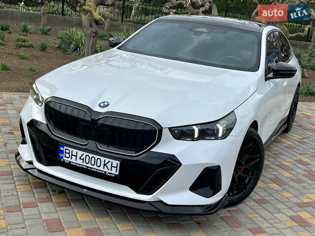Белый БМВ 5 Серия, объемом двигателя 2 л и пробегом 38 тыс. км за 64000 $, фото 45 на Automoto.ua