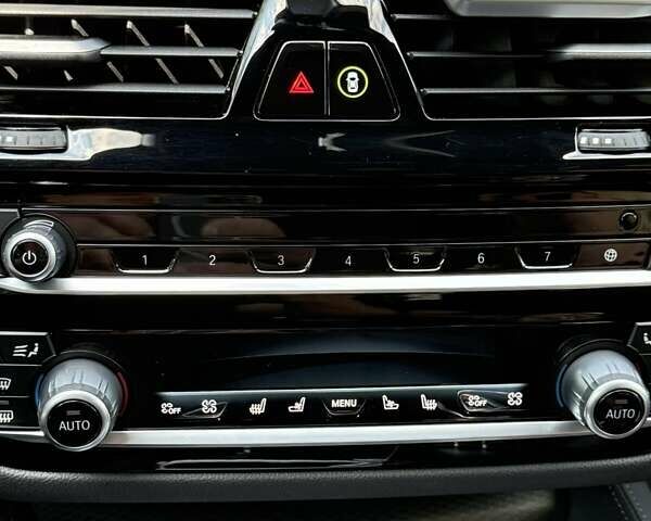 Белый БМВ 5 Серия, объемом двигателя 2 л и пробегом 40 тыс. км за 61000 $, фото 7 на Automoto.ua