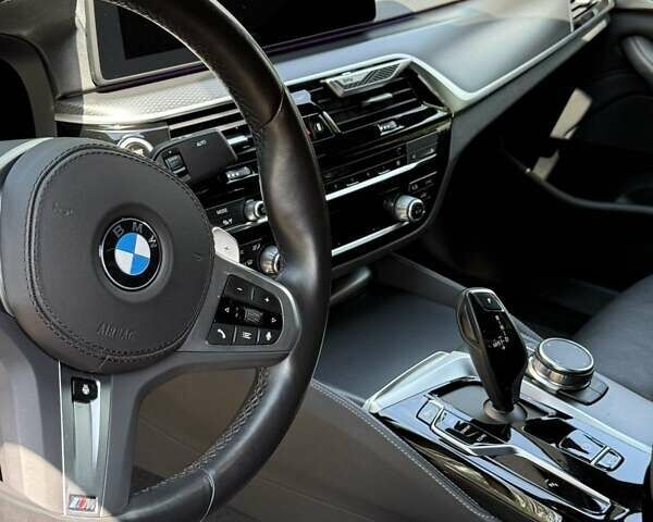 Белый БМВ 5 Серия, объемом двигателя 2 л и пробегом 40 тыс. км за 61000 $, фото 16 на Automoto.ua