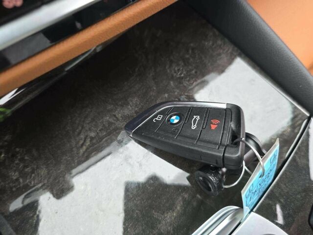 Белый БМВ 5 Серия, объемом двигателя 0 л и пробегом 33 тыс. км за 20000 $, фото 10 на Automoto.ua