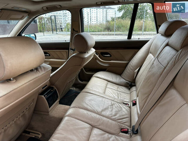 Белый БМВ 5 Серия, объемом двигателя 2.79 л и пробегом 245 тыс. км за 4350 $, фото 35 на Automoto.ua