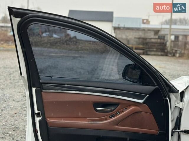 Білий БМВ 5 Серія, об'ємом двигуна 2 л та пробігом 275 тис. км за 11700 $, фото 10 на Automoto.ua