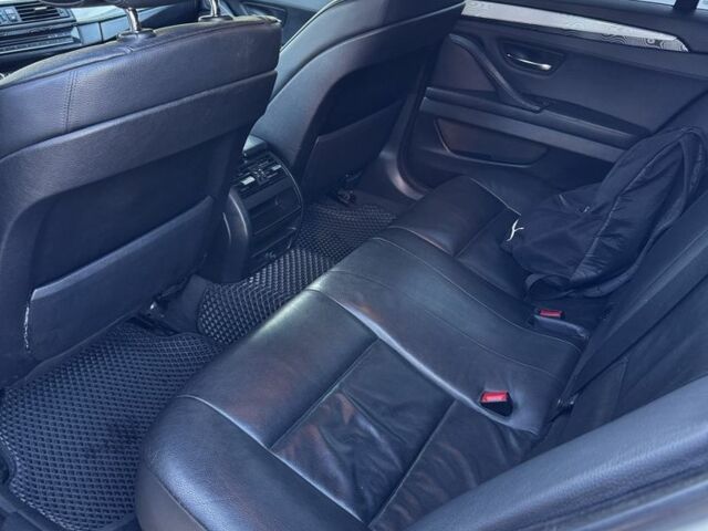 Белый БМВ 5 Серия, объемом двигателя 2 л и пробегом 240 тыс. км за 12500 $, фото 6 на Automoto.ua