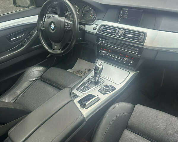 Белый БМВ 5 Серия, объемом двигателя 2 л и пробегом 300 тыс. км за 14777 $, фото 10 на Automoto.ua