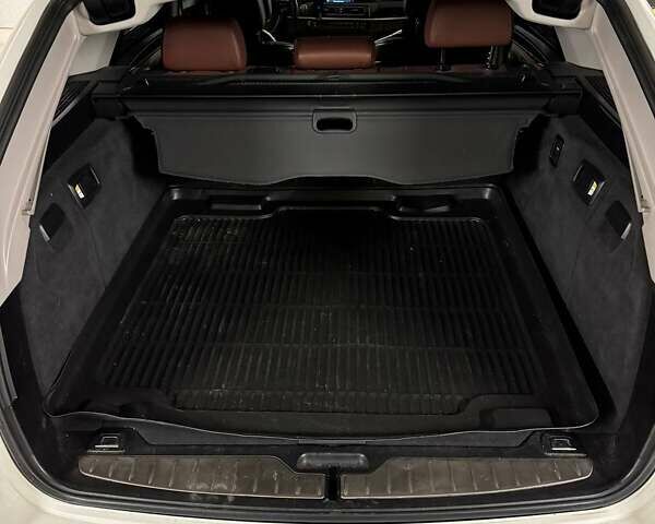 Белый БМВ 5 Серия, объемом двигателя 2 л и пробегом 270 тыс. км за 13000 $, фото 11 на Automoto.ua